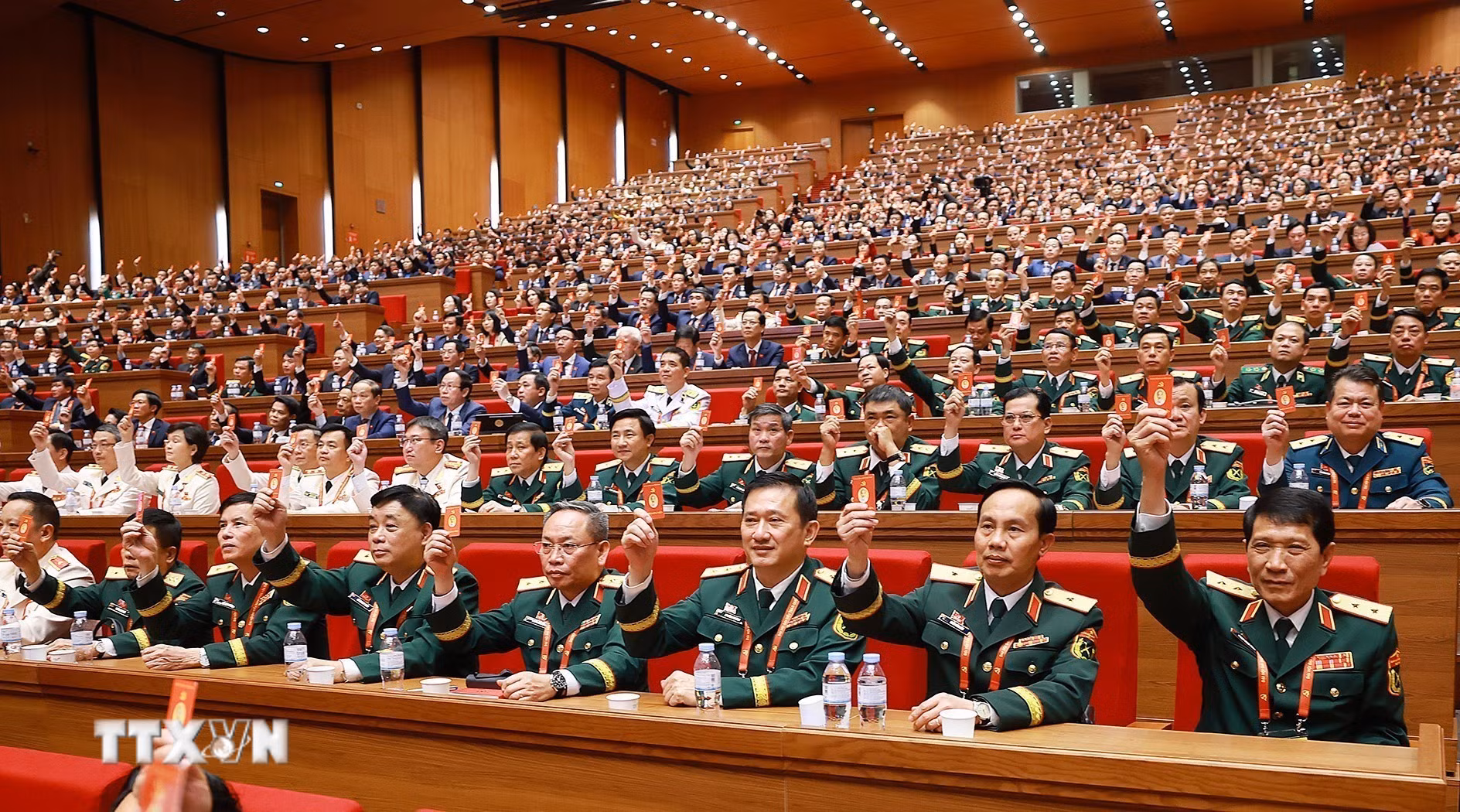 ttxvn-dai-hoi-xiv-cua-dang-bau-ban-chap-hanh-trung-uong-khoa-xiv-8546126-3.jpg