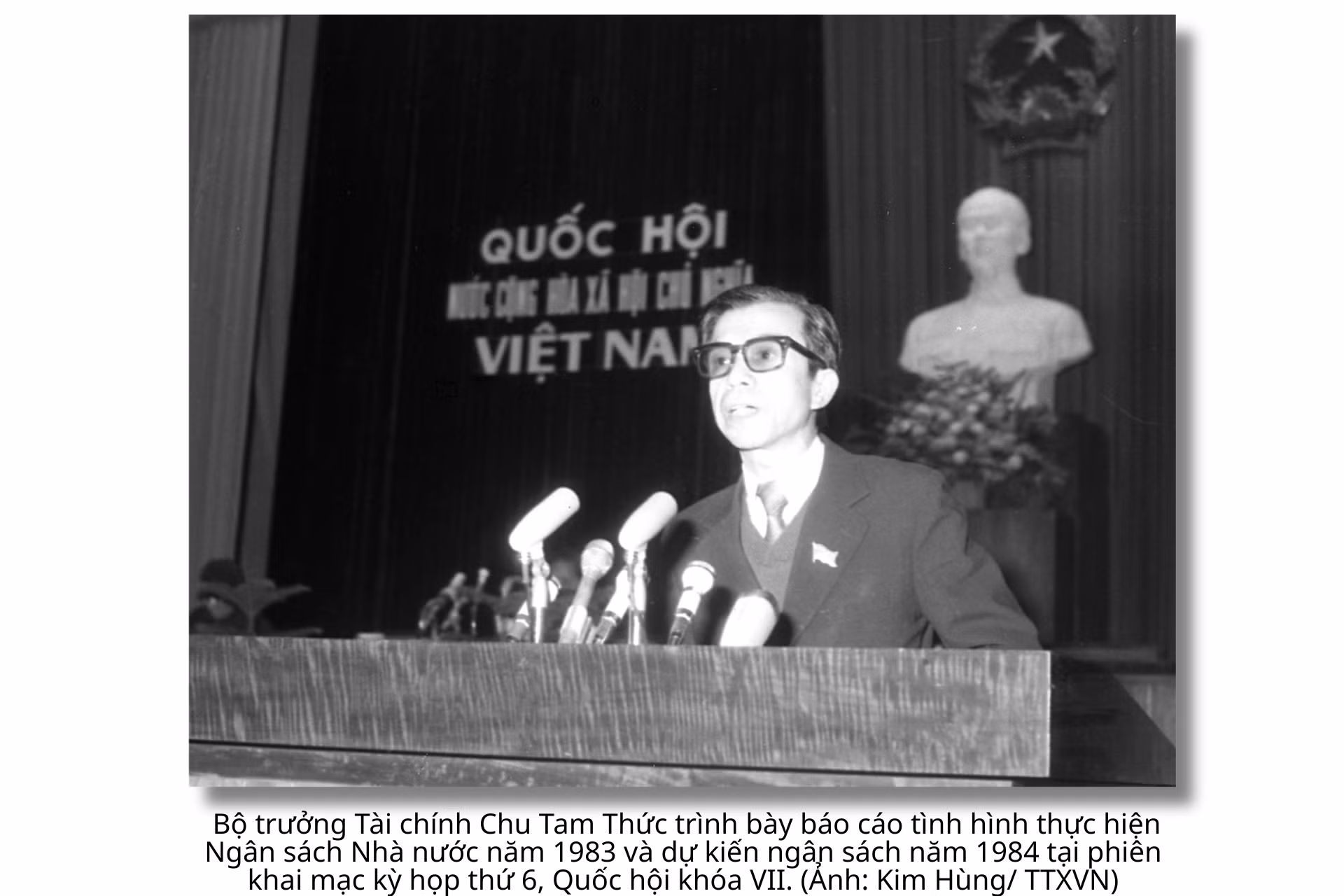 quoc-hoi-khoa-vii-5.png