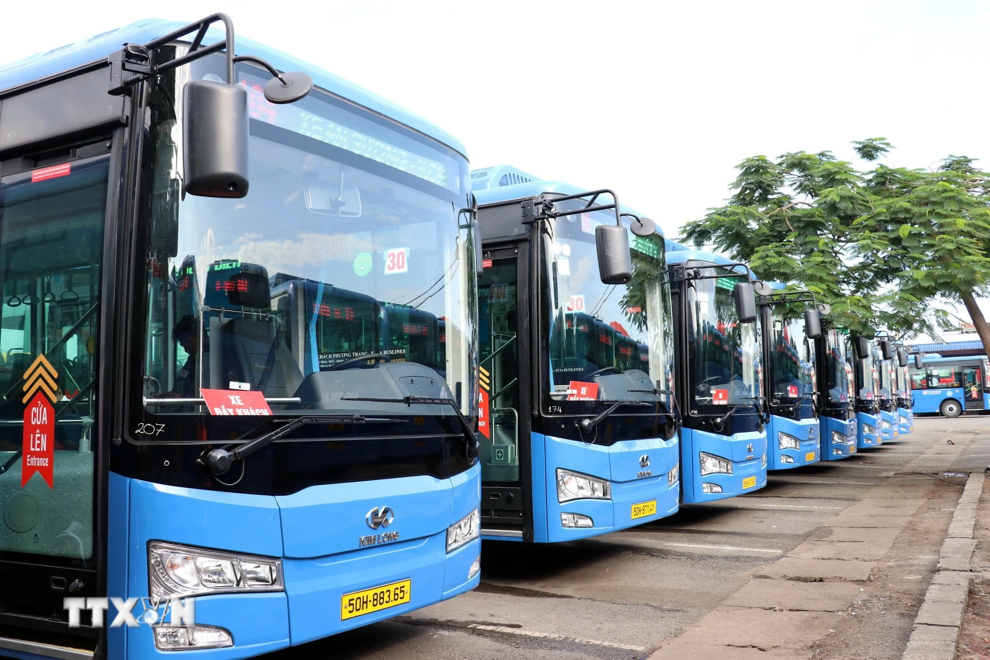 Xe buýt điện tại Thành phố Hồ Chí Minh. (Ảnh: Tiến Lực/TTXVN)