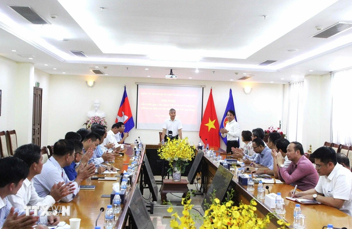 Quang cảnh Hội nghị tại Đại sứ quán Việt Nam ở thủ đô Phnom Penh. (Ảnh: Hoàng Minh/TTXVN)