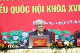 Ủy viên Bộ Chính trị, Phó Chủ tịch Thường trực Quốc hội Đỗ Văn Chiến, ứng cử viên đại biểu Quốc hội khóa XVI, trình bày chương trình hành động tại buổi tiếp xúc cử tri ở phường Bắc Giang, tỉnh Bắc Kinh. (Ảnh: Thanh Thương/TTXVN)