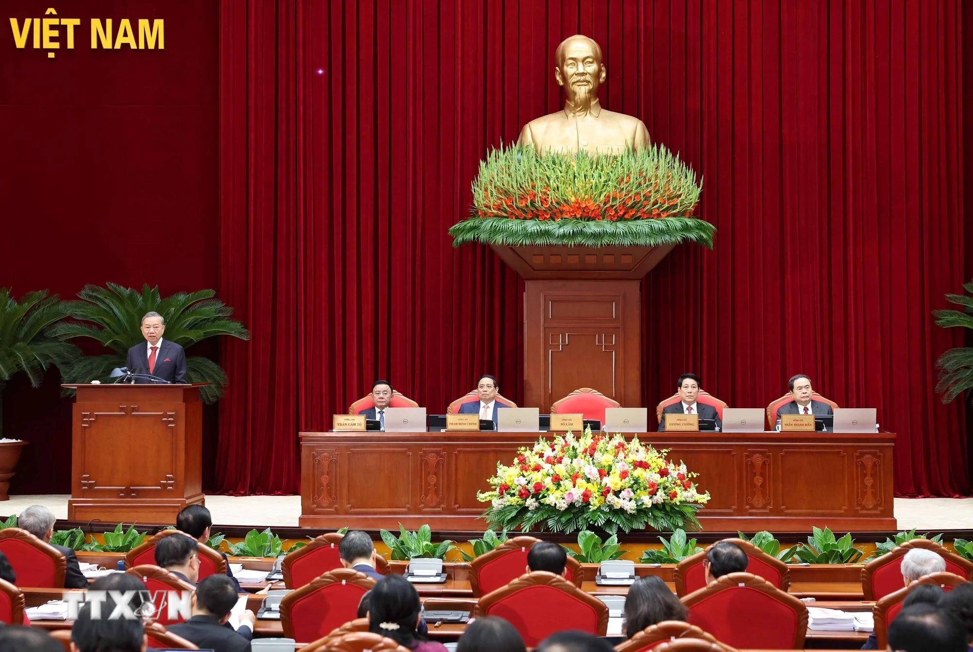 Tổng Bí thư Tô Lâm phát biểu khai mạc Hội nghị lần thứ mười ba, Ban Chấp hành Trung ương Đảng khoá XIII. (Ảnh: Thống Nhất/TTXVN)