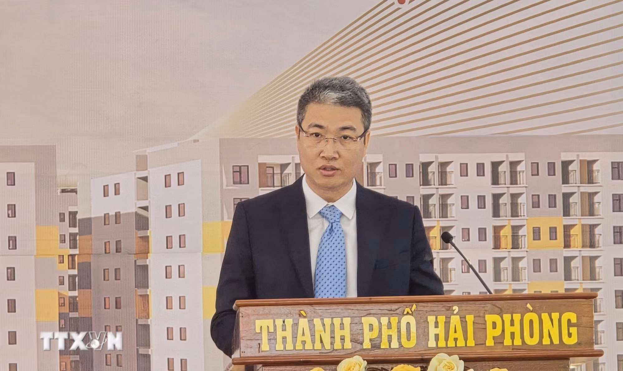 ttxvn-khanh-thanh-mot-so-cong-trinh-thuoc-du-an-nha-o-xa-hoi-tai-khu-cong-nghiep-trang-due-8481539-2.jpg