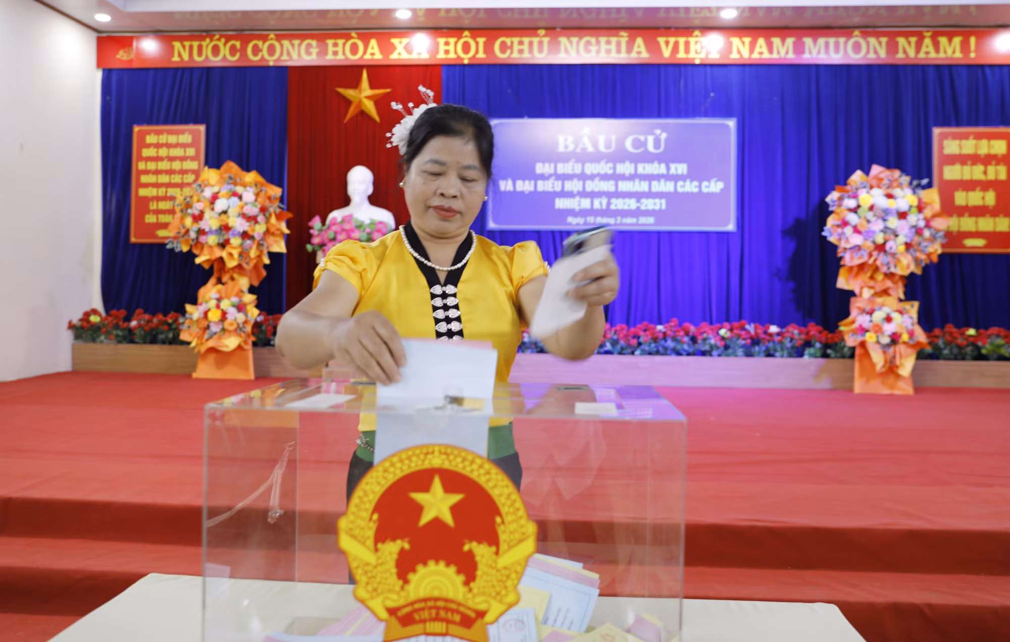 cu-tri-lao-cai-han-hoan-di-bau-cu-8642055-2.jpg