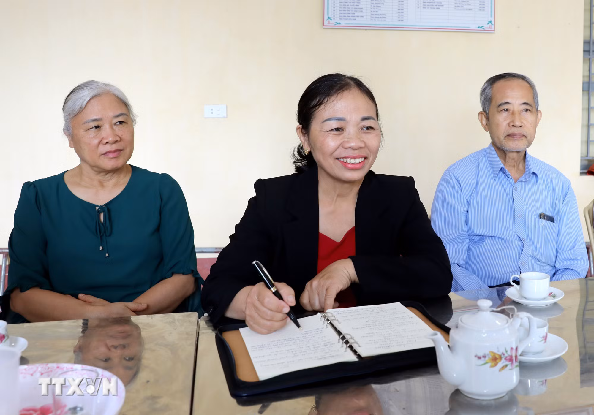 ttxvn-dai-hoi-dang-xiv-hung-yen-noi-niem-tin-lan-toa-8531885-2.jpg