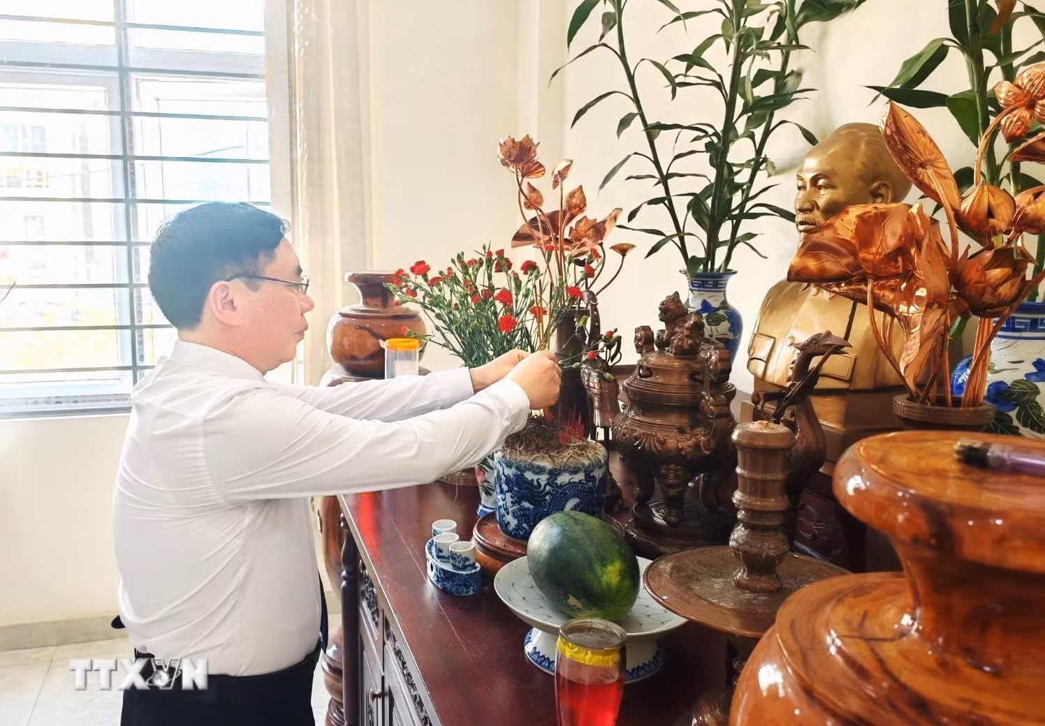 ttxvn-ngay-thanh-lap-dang-8570173.jpg