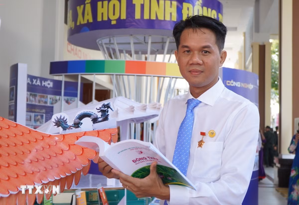 ttxvn-gop-y-du-thao-van-kien-dai-hoi-xiv-cua-dang-8374083.jpg