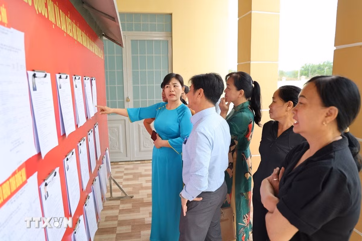 ttxvn-khong-khi-ron-rang-truoc-ngay-bau-cu-tai-vung-bien-gioi-dong-nai2.jpg
