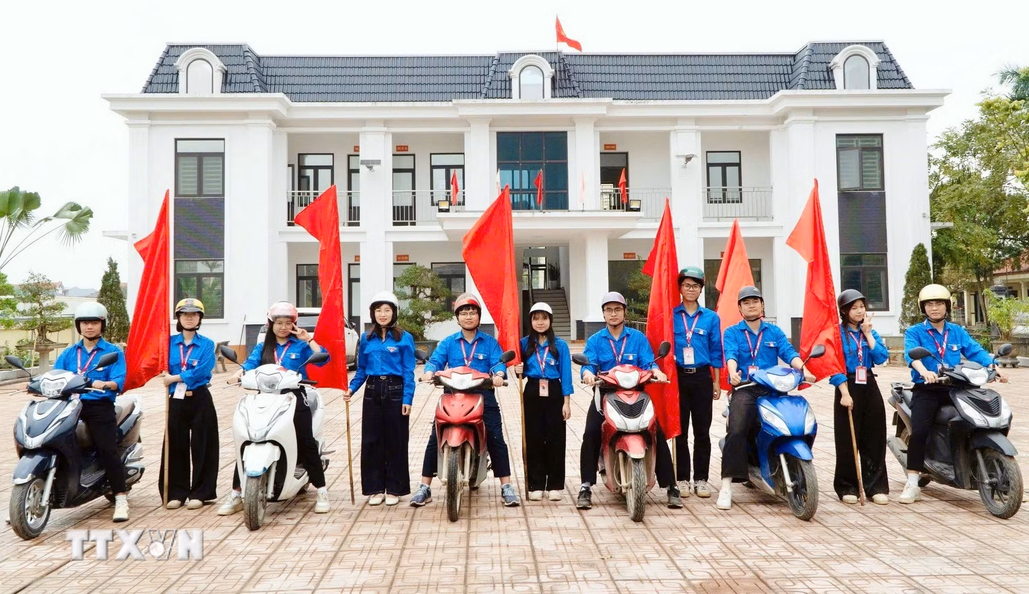 ttxvn-da-dang-hinh-thuc-tuyen-truyen-tao-khi-the-huong-toi-ngay-bau-cu-tai-bac-ninh2.jpg