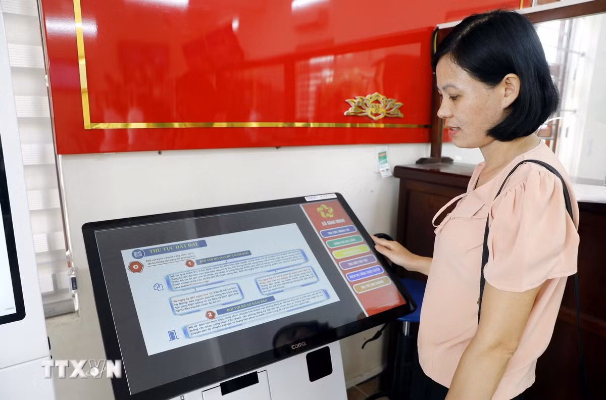 ttxvn-chuyen-doi-so-trong-cai-cach-hanh-chinh-o-xa-giao-minh-tinh-ninh-binh.jpg