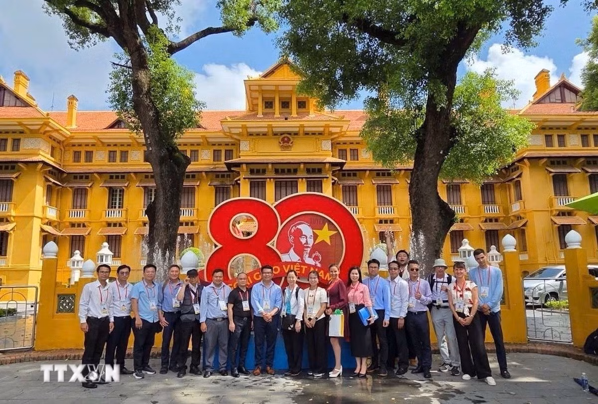 ttxvn-ong-pham-khanh-nam-tbt-tap-chi-huong-viet-tai-duc2.jpg