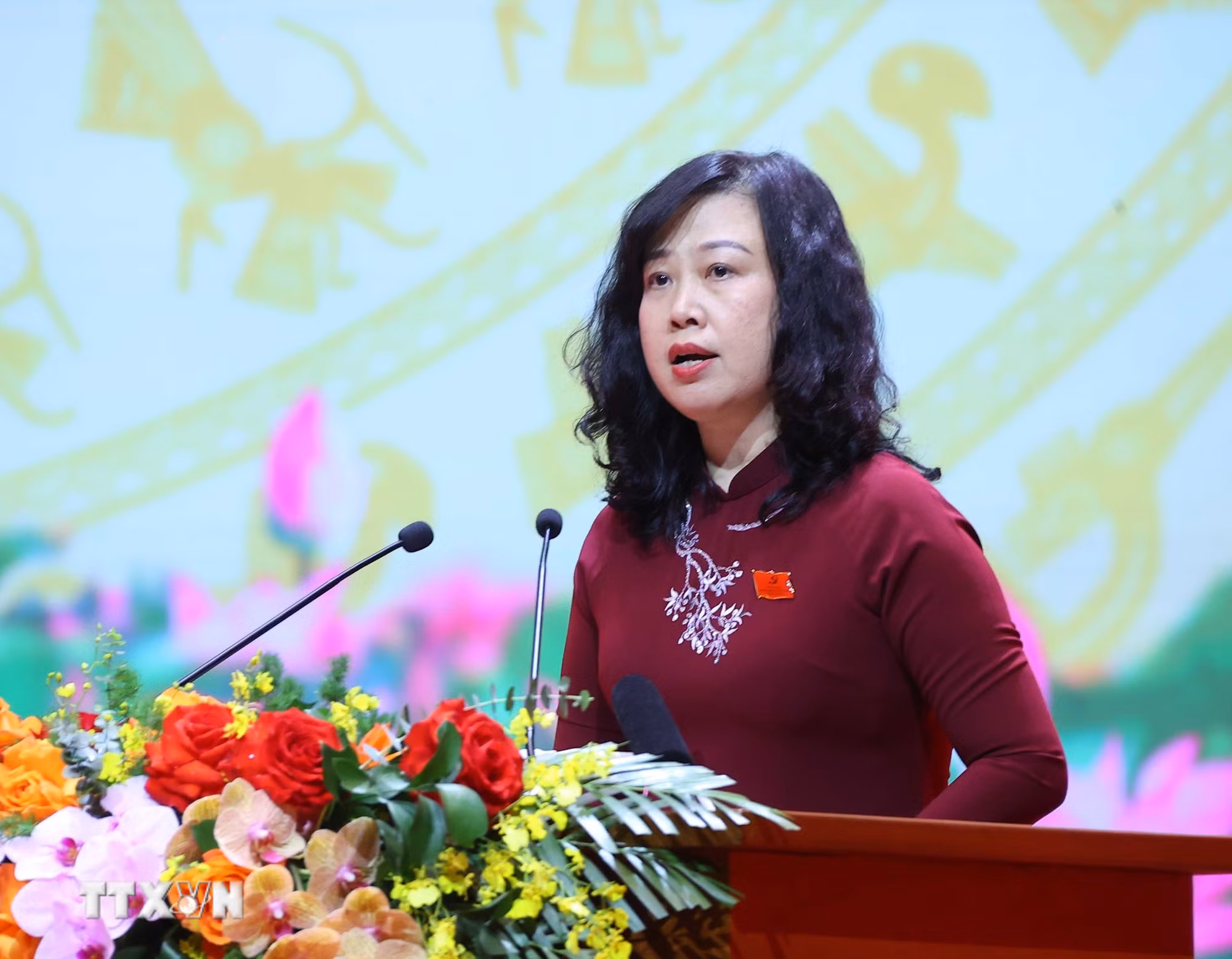 ttxvn-dai-hoi-dai-bieu-dang-bo-chinh-phu-lan-thu-nhat-cac-dai-bieu-tham-luan-tai-hoi-truong10.jpg
