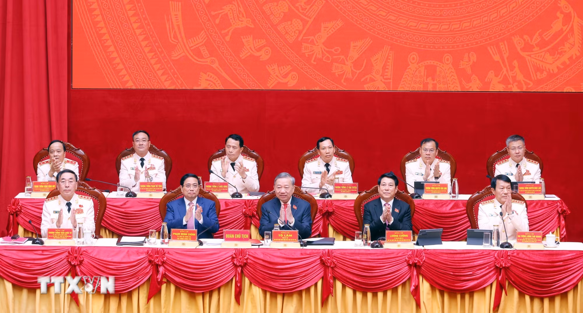 ttxvn-tong-bi-thu-to-lam-du-dai-hoi-dai-bieu-dang-bo-cong-an-trung-uong8.jpg