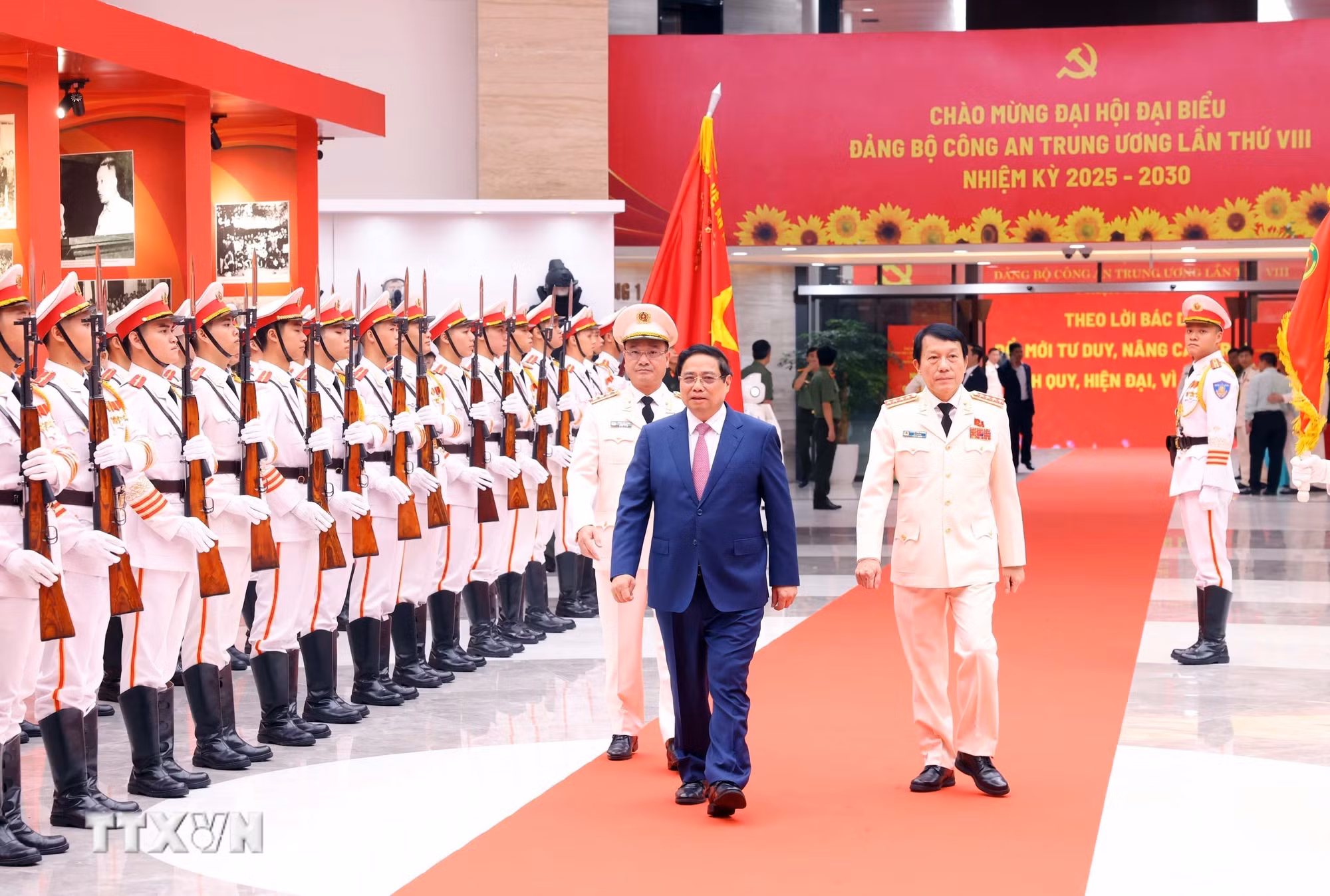ttxvn-tong-bi-thu-to-lam-du-dai-hoi-dai-bieu-dang-bo-cong-an-trung-uong5.jpg