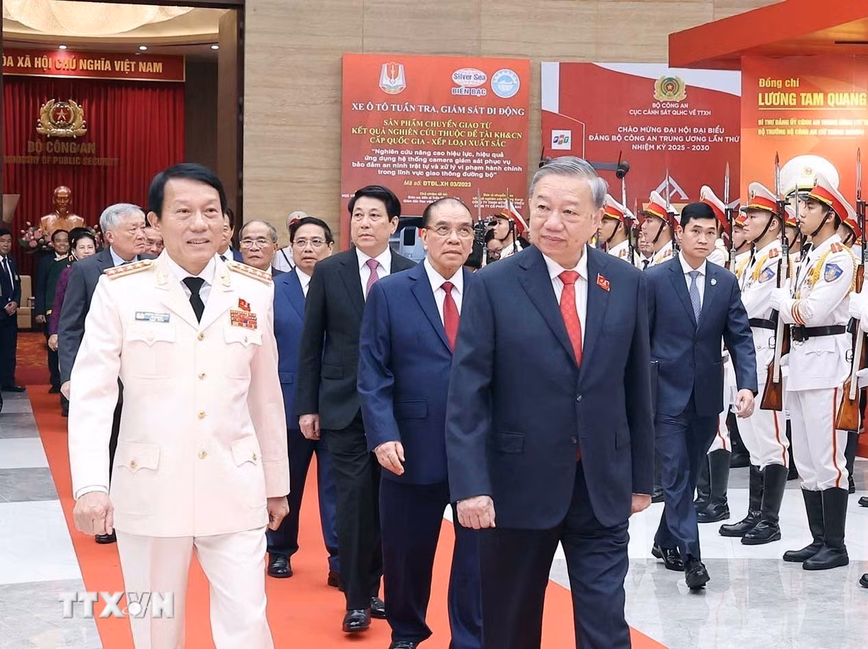 ttxvn-tong-bi-thu-to-lam-du-dai-hoi-dai-bieu-dang-bo-cong-an-trung-uong.jpg