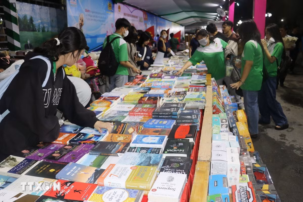 ttxvn-dong-thap-to-chuc-ngay-sach-va-van-hoa-doc-viet-nam-tinh-dong-thap-lan-thu-tu-nam-2025.jpg