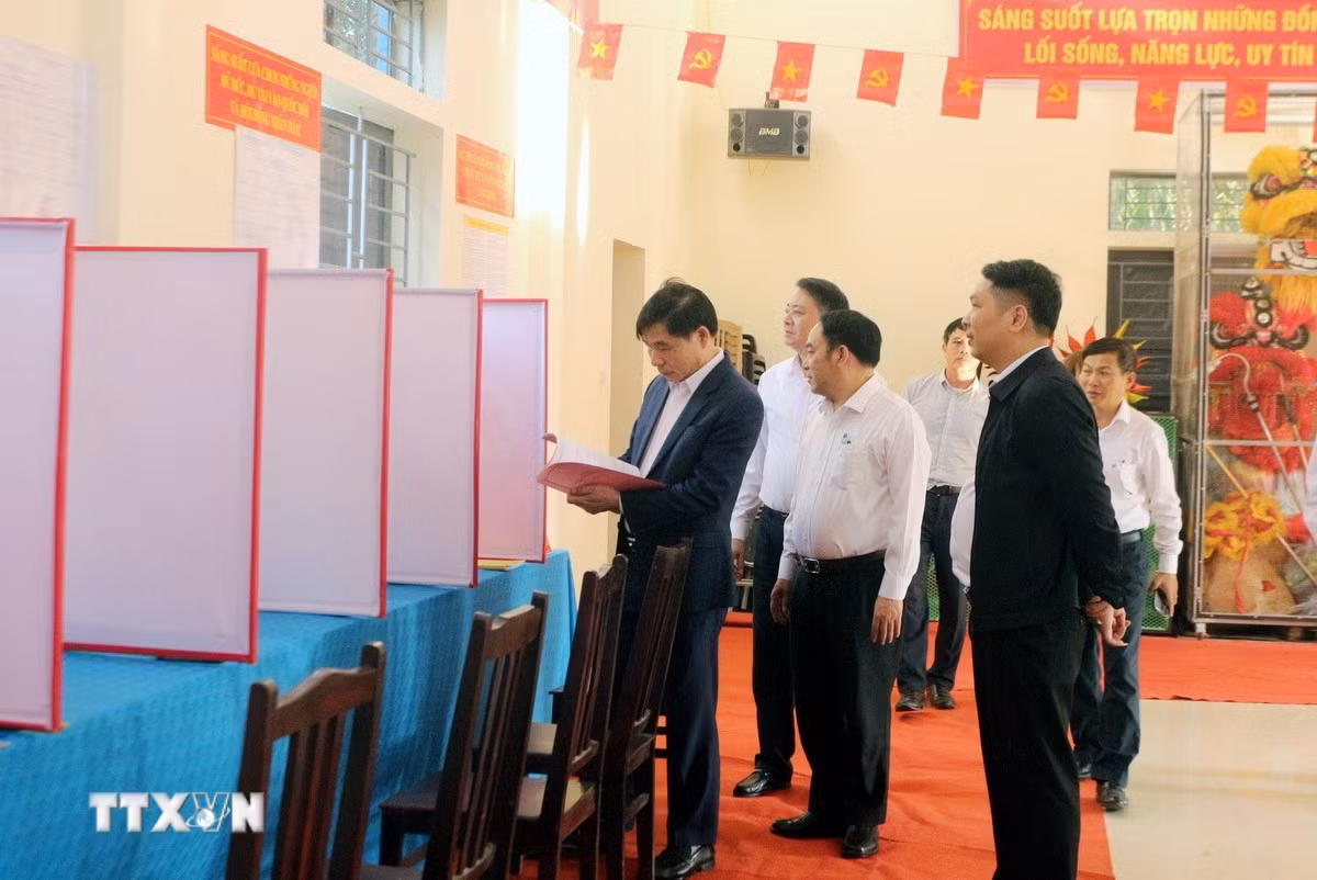 ttxvn-ninh-binh-kiem-tra-cong-tac-chuan-bi-bau-cu3.jpg