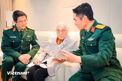 Nguyên Phó Chủ tịch nước Nguyễn Thị Bình đã gắn bó với các kỳ bầu cử đại biểu Quốc hội từ khóa I đến nay. (Ảnh: Hoài Nam/Vietnam+)