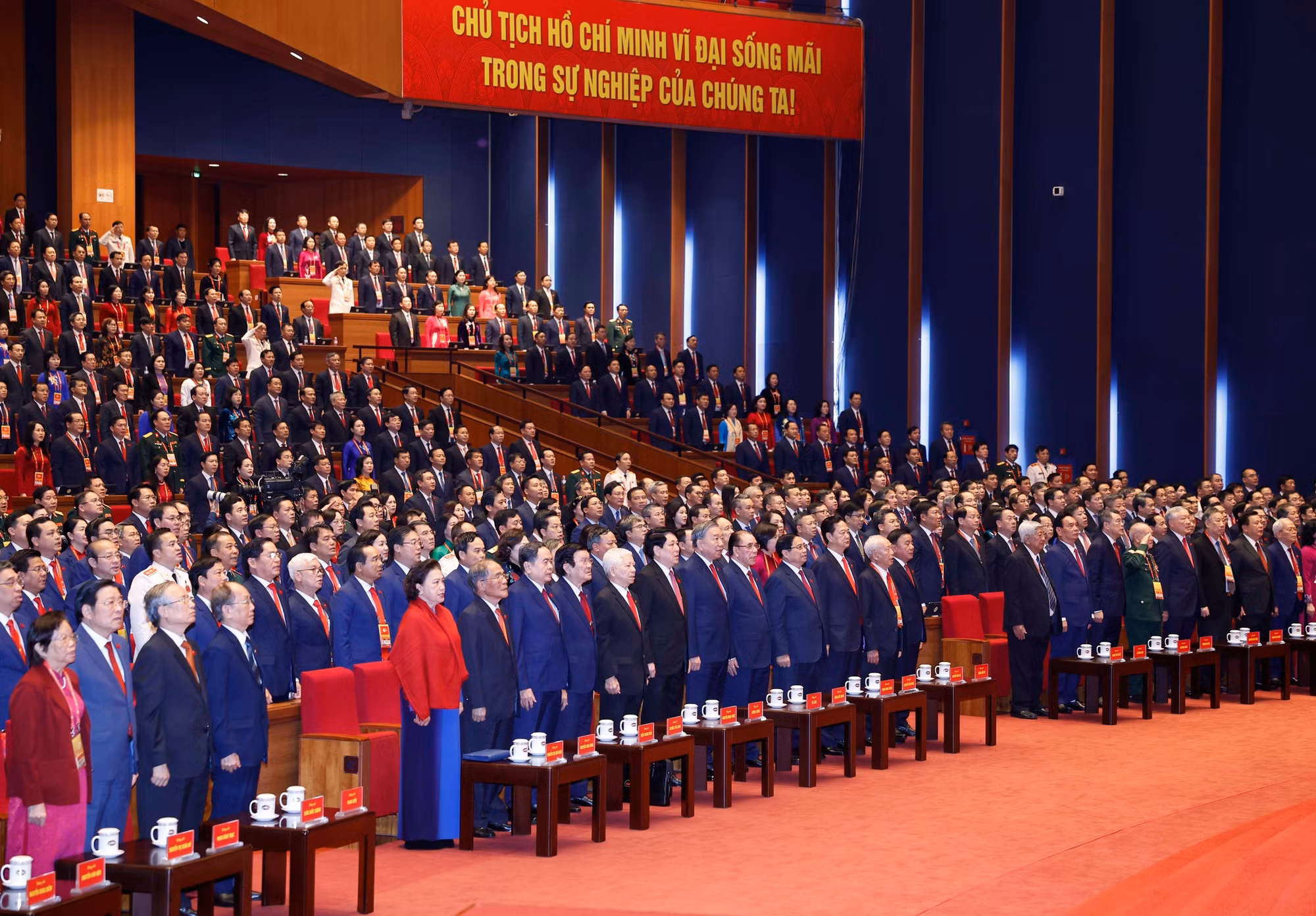 vna-potal-khai-mac-trong-the-dai-hoi-dai-bieu-toan-quoc-lan-thu-xiv-cua-dang-8540934.jpg