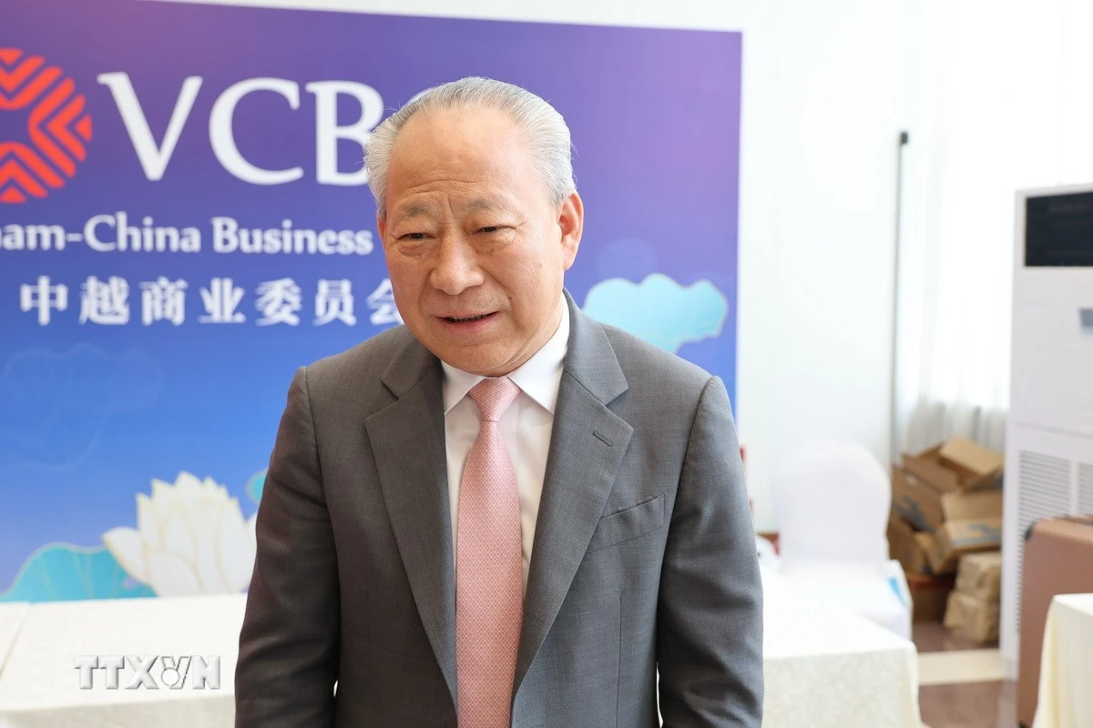 Ông Nghiêm Giới Hòa - Chủ tịch Công ty TNHH Viện nghiên cứu Trang Nghiêm, trả lời phỏng vấn của phóng viên TTXVN. (Ảnh: Quang Hưng/TTXVN)