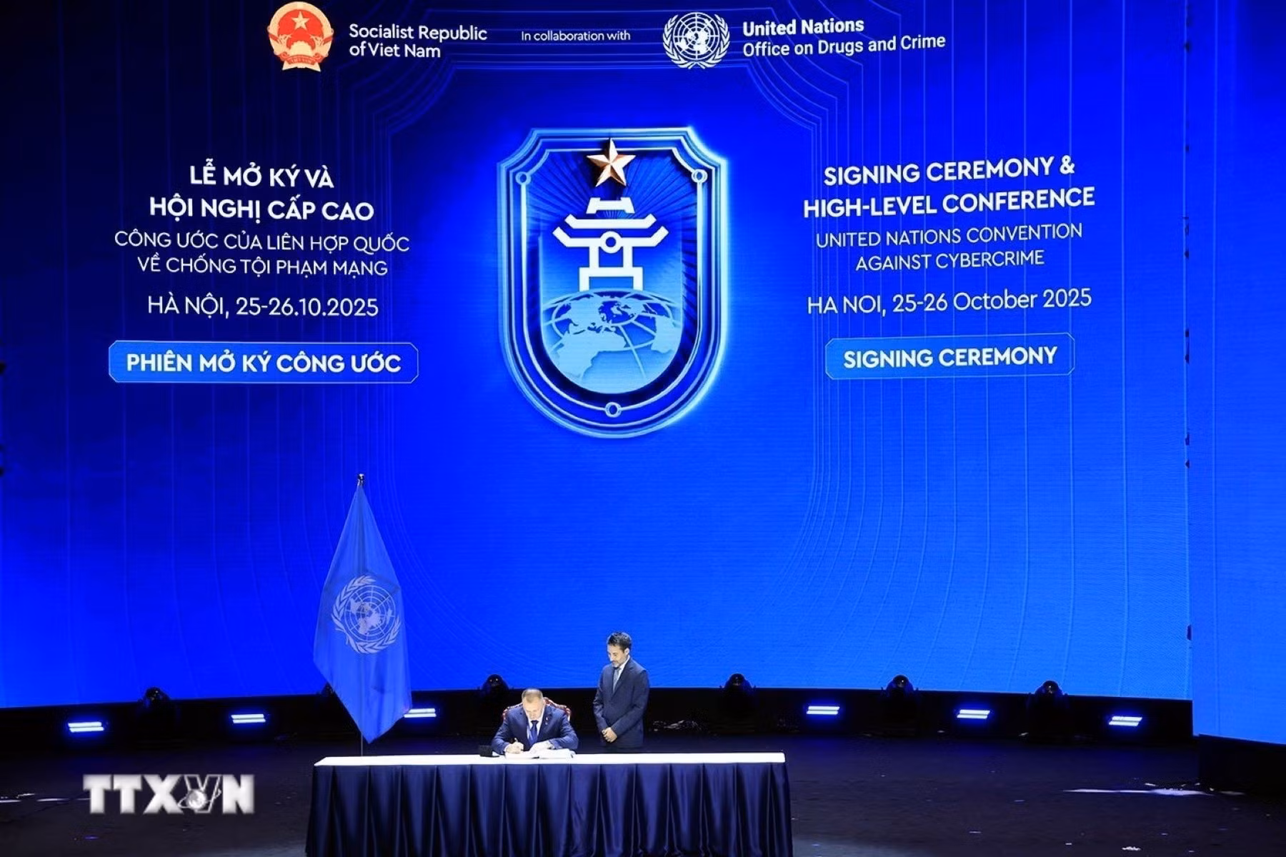ttxvn-phien-mo-ky-cong-uoc-ha-noi-12.jpg