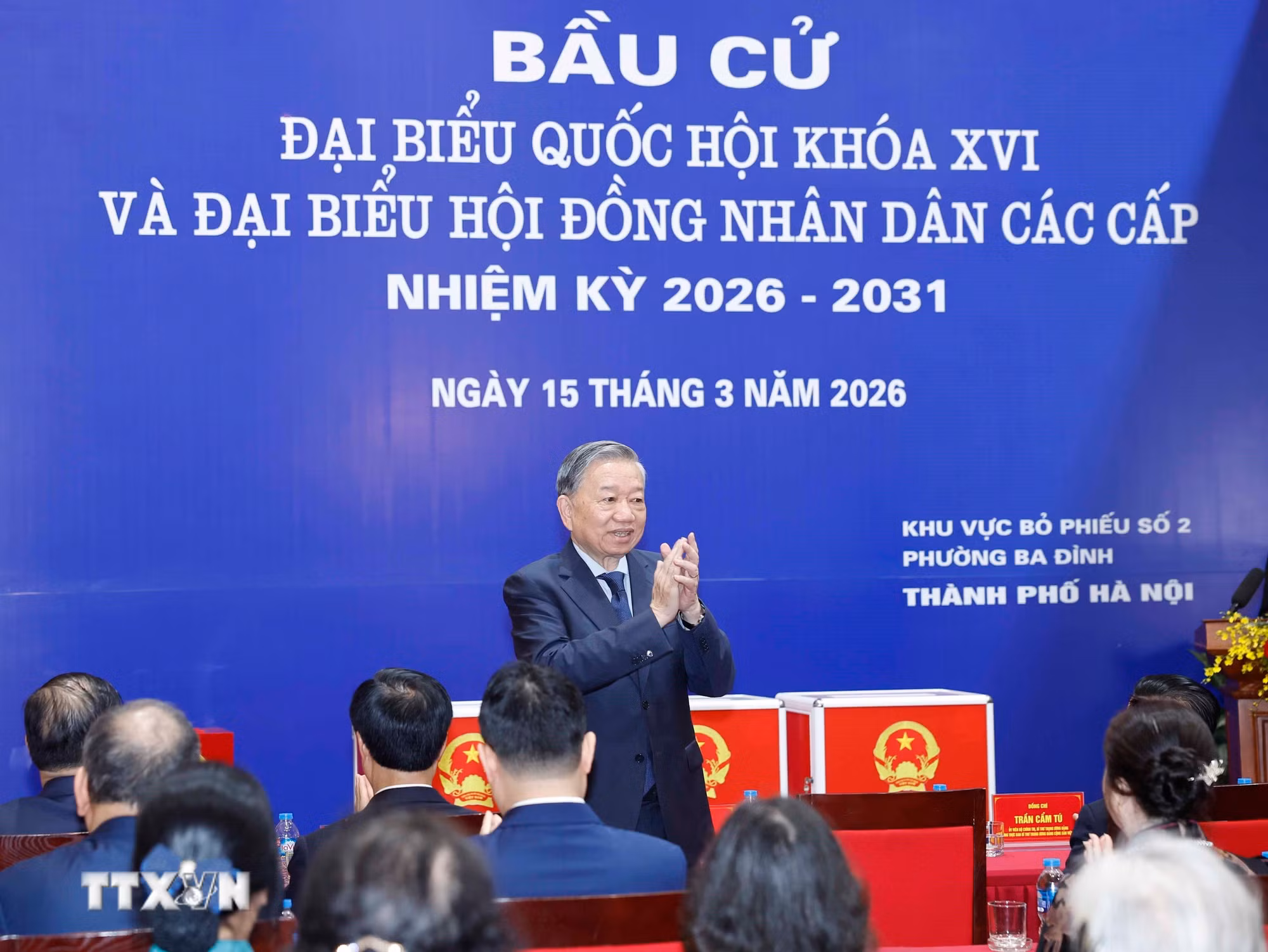 ttxvn-tong-bi-thu-to-lam-bo-phieu-bau-cu-tai-phuong-ba-dinh-ha-noi-15-5.jpg