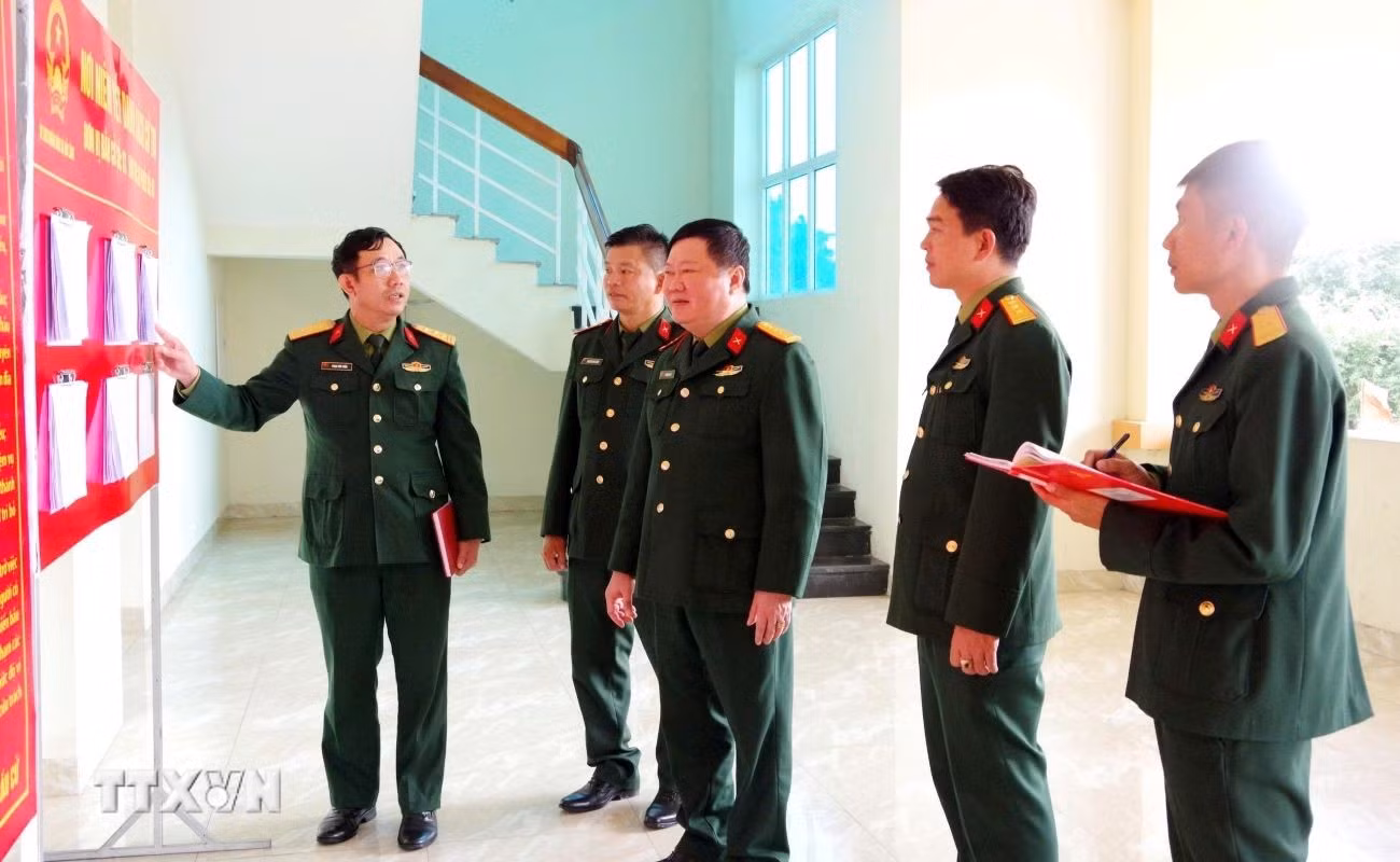 ttxvn-luc-luong-vu-trang-tinh-quang-tri-chuan-bi-chu-dao-an-toan-san-sang-cho-ngay-hoi-lon-1103.jpg