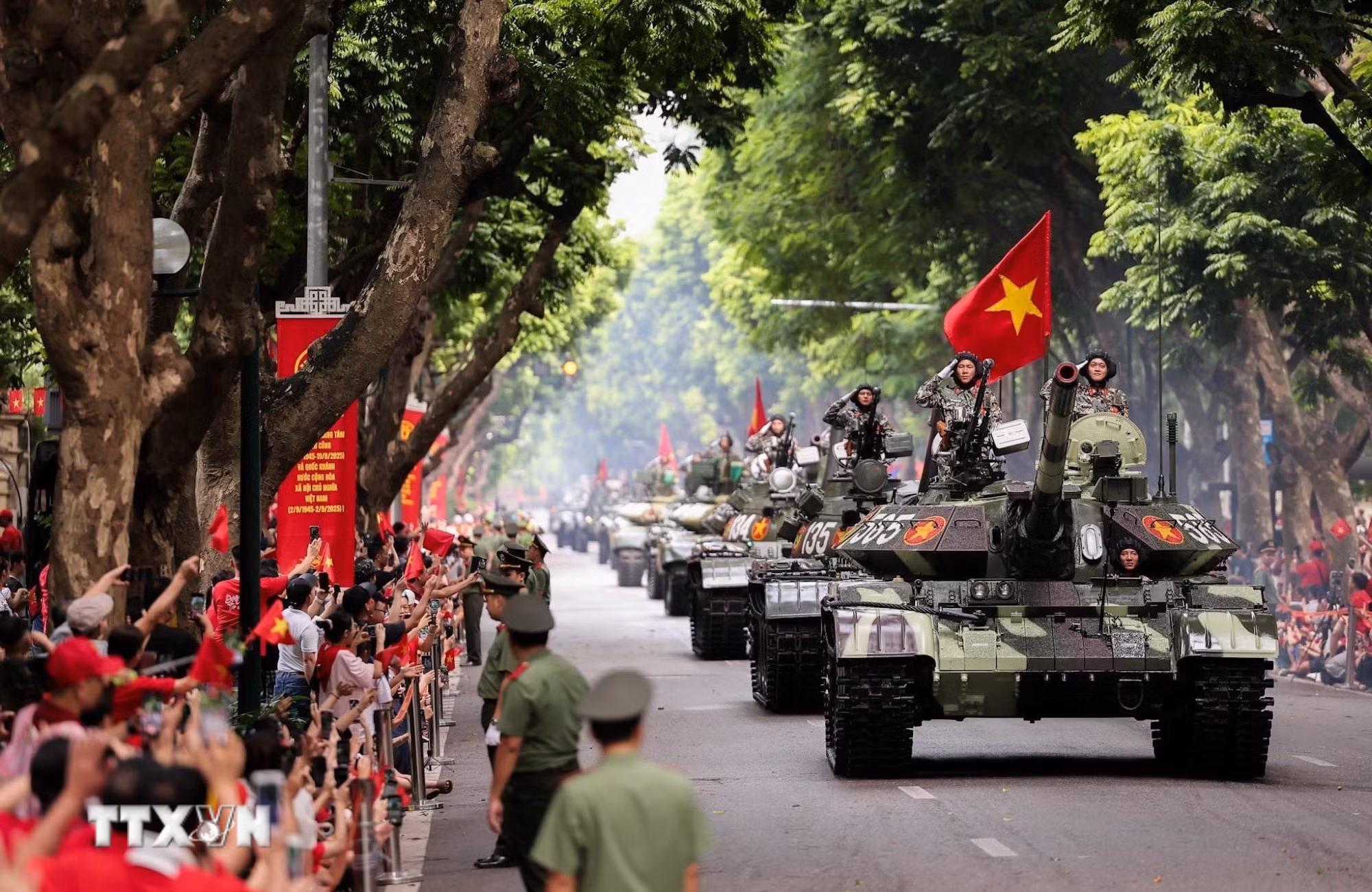 ttxvn-dieu-binh-dieu-hanh-su-kien-a80-23-1.jpg
