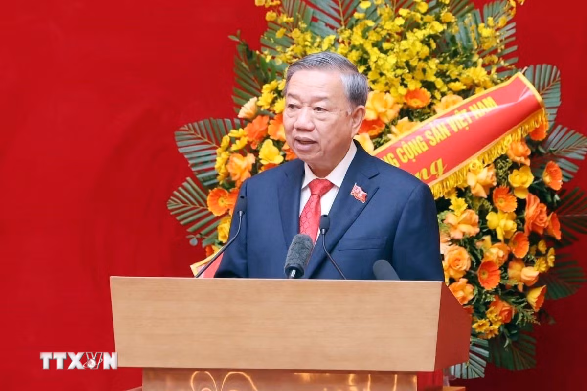 ttxvn-tong-bi-thu-to-lam-du-dai-hoi-dai-bieu-dang-bo-cong-an-trung-uong-0410-2.jpg