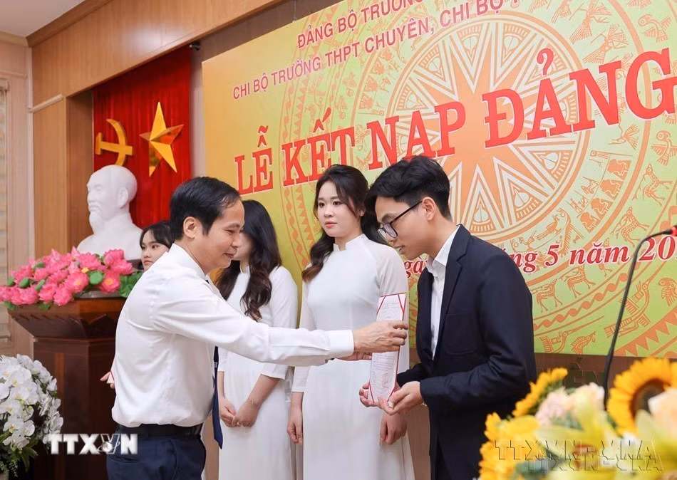 ttxvn-nen-tang-vung-chac-cho-ky-nguyen-phat-trien-cua-dan-toc-viet-nam-36.jpg