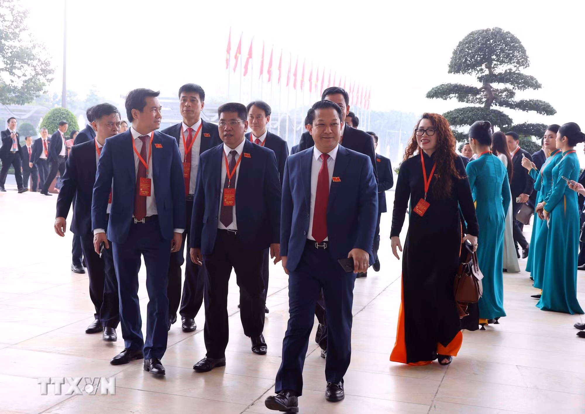 ttxvn-dai-hoi-dai-bieu-dang-bo-chinh-phu-lan-thu-nhat-phien-tru-bi-1.jpg