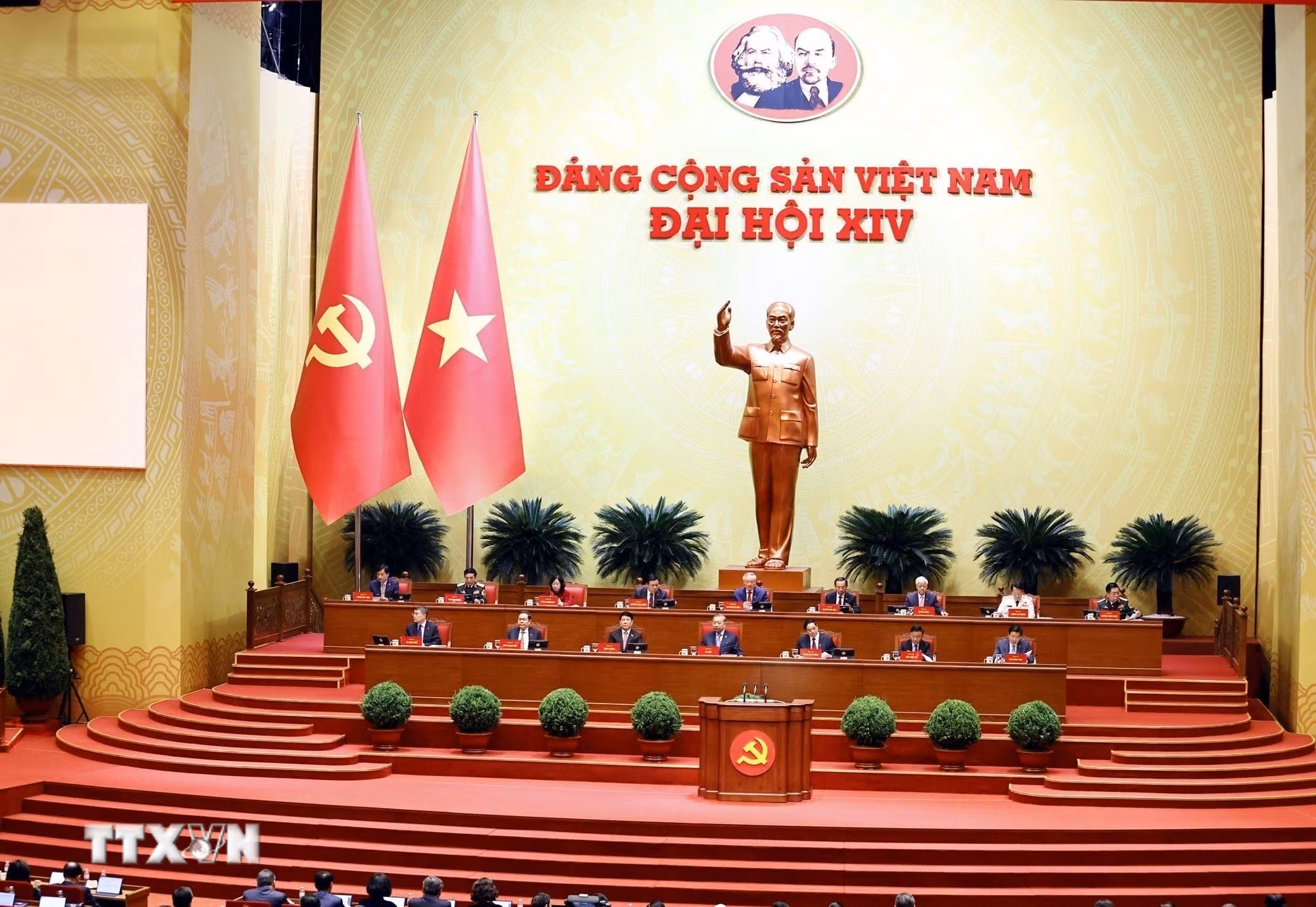 ttxvn-dai-hoi-dang-xiv-phien-thao-luan-tai-hoi-truong-ve-cac-van-kien-dai-hoi-2101-5.jpg