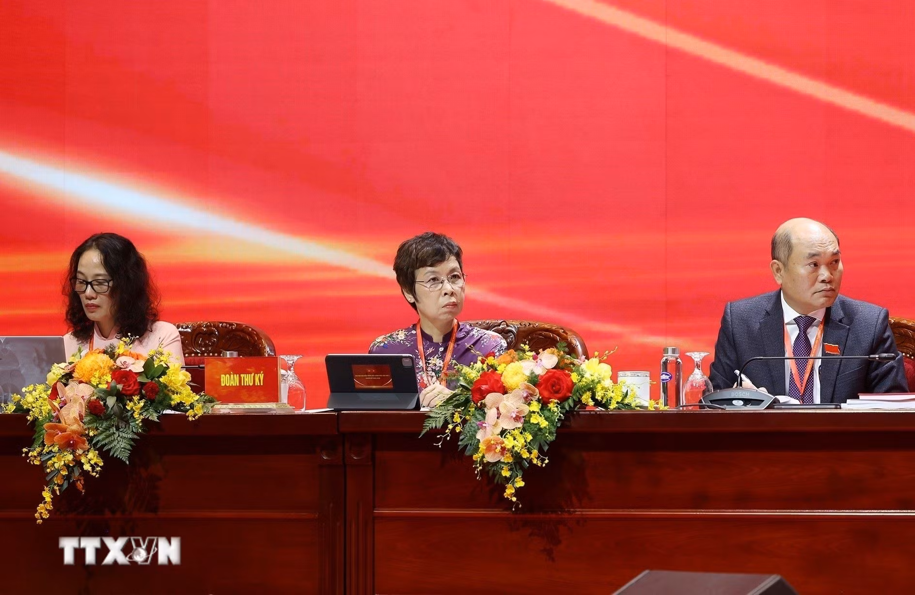 ttxvn-phien-tru-bi-dai-hoi-dai-bieu-dang-bo-chinh-phu-lan-thu-nhat-nhiem-ky-2025-2030-15.jpg