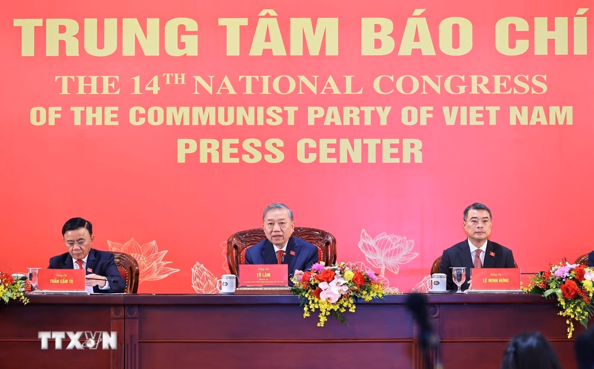 ttxvn-tong-bi-thu-chu-tri-hop-bao-cong-bo-ket-qua-dai-hoi-xiv-cua-dang-23-9.jpg