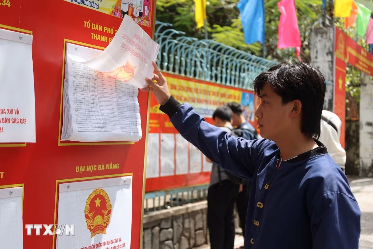 ttxvn-sinh-vien-da-nang-huong-ve-ngay-bau-cu-voi-nhieu-ky-vong-1103-2.jpg