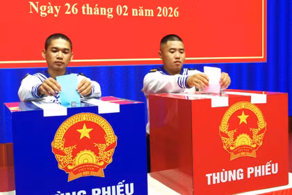 Vùng 2 Hải quân tổ chức bầu cử sớm cho các chiến sĩ đang bảo vệ chủ quyền biển đảo và thềm lục địa