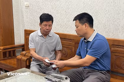 Thẻ cử tri đến tay người dân, gửi gắm kỳ vọng vào ngày hội bầu cử 