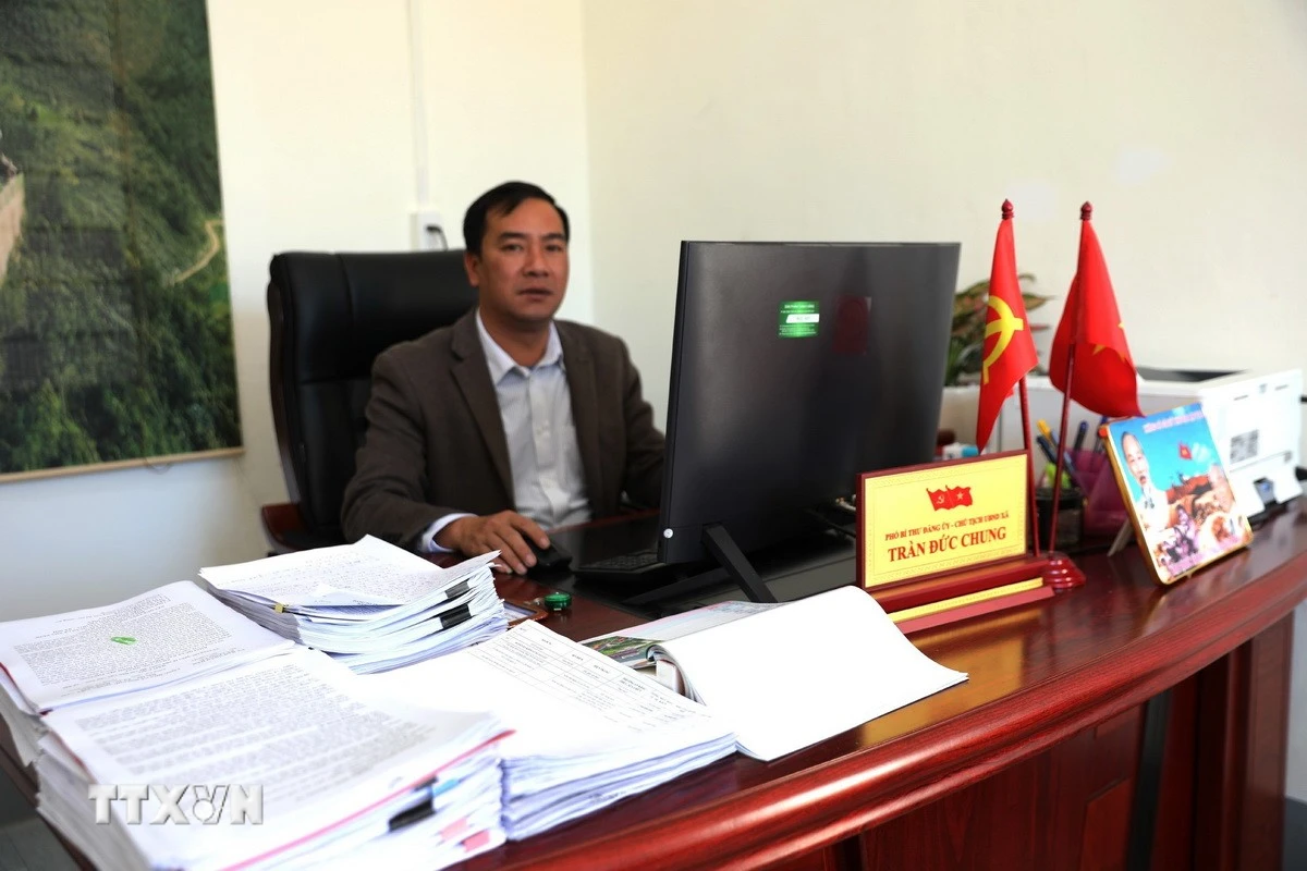 Ông Trần Đức Chung, Chủ tịch Ủy ban Nhân dân xã Lũng Cú, tỉnh Tuyên Quang. (Ảnh: Minh Tâm/TTXVN)