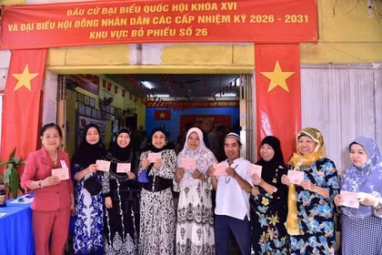 Cử tri Thành phố Hồ Chí Minh đi bỏ phiếu đạt tỷ lệ 96,67%
