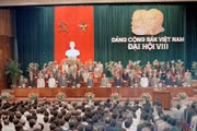 Toàn cảnh Bế mạc Đại hội Đảng lần thứ VIII. Ảnh: TTXVN