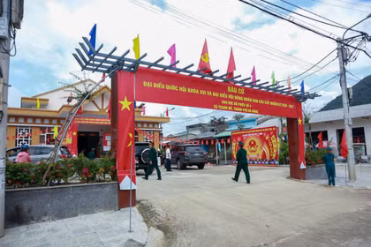 Thời tiết thuận lợi, hơn 20.000 cử tri 6 xã miền núi Đà Nẵng nô nức đi bầu cử
