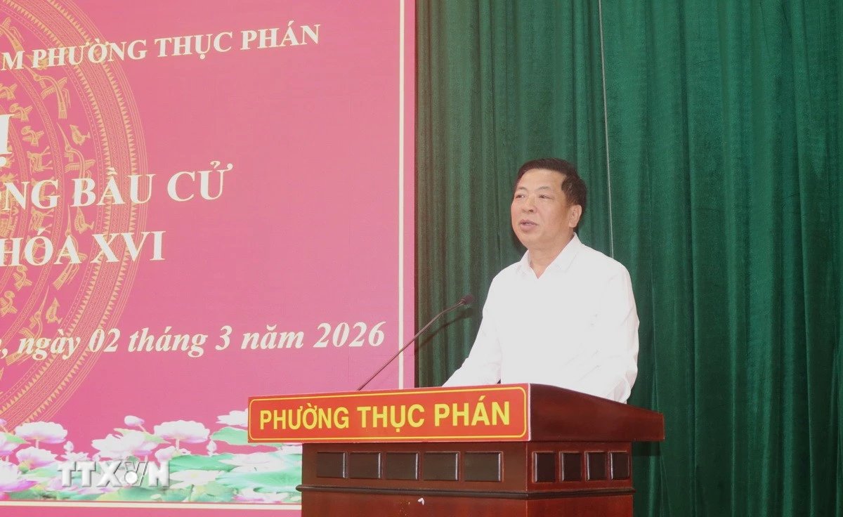 Thiếu tướng Trần Hồng Minh, Ủy viên Ban Chấp hành Trung ương Đảng, Ủy viên Ban Chấp hành Đảng bộ Chính phủ, Bí thư Đảng bộ, Bộ trưởng Bộ Xây dựng, trình bày chương trình hành động. (Ảnh: Chu Hiệu/TTXVN)