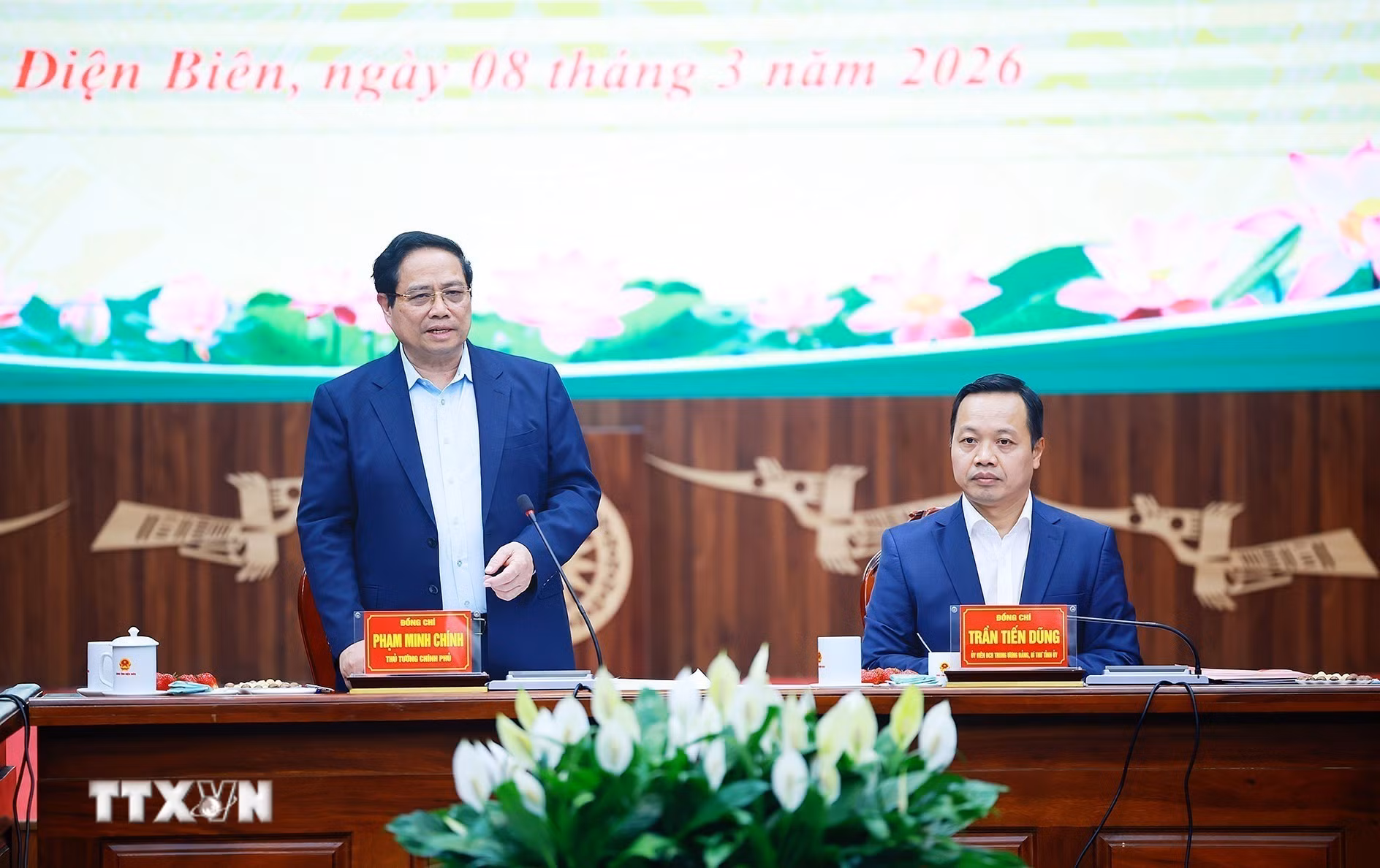 ttxvn-thu-tuong-lam-viec-voi-lanh-dao-tinh-dien-bien2.jpg
