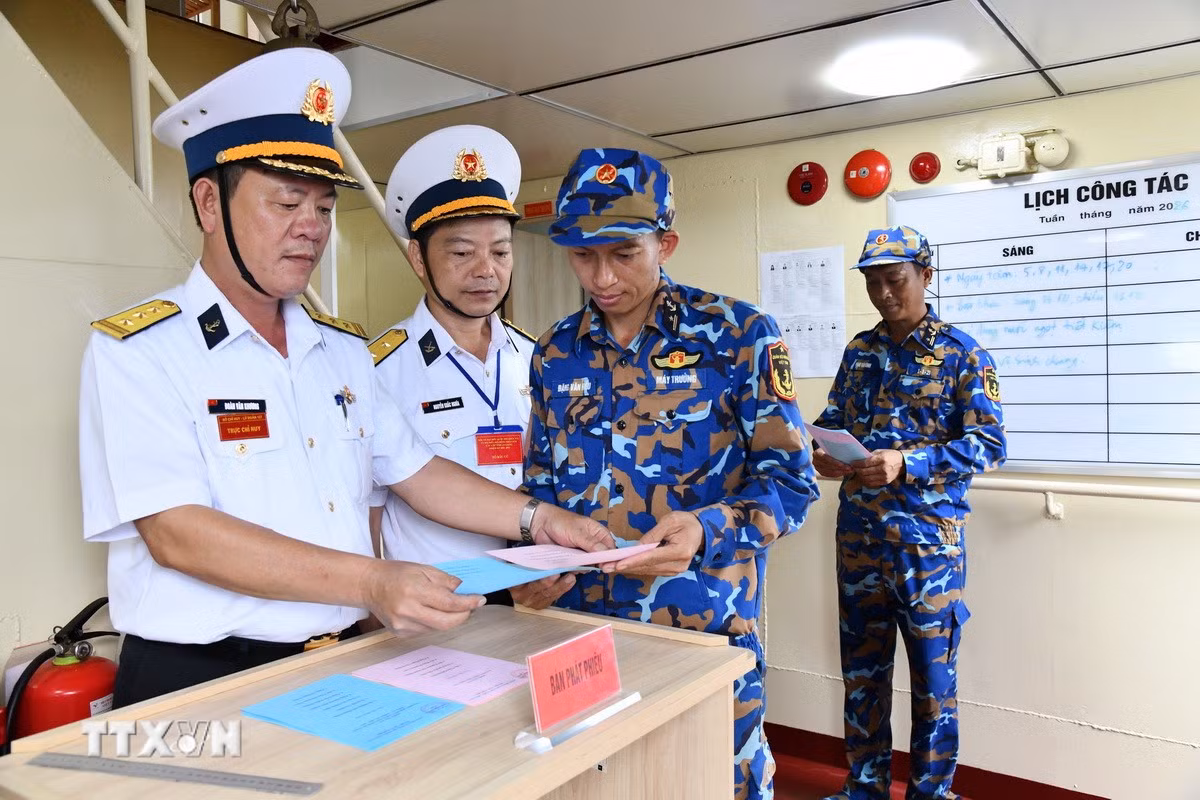 ttxvn-truong-sa-bau-cu.jpg