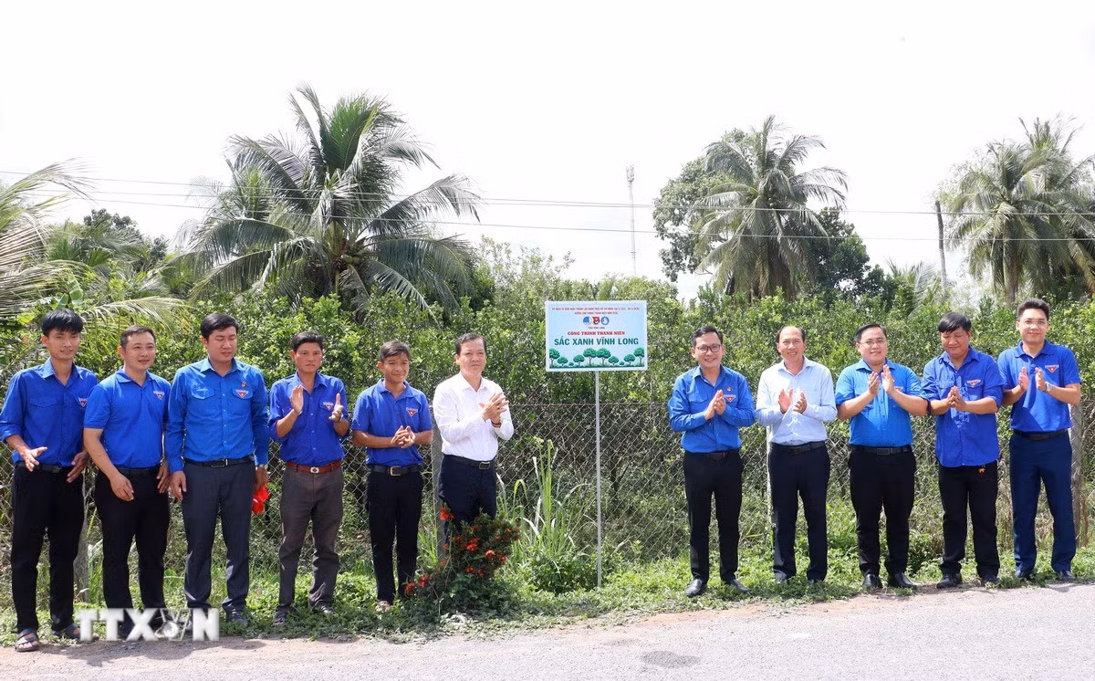 ttxvn-vinh-long-bau-cu2.jpg