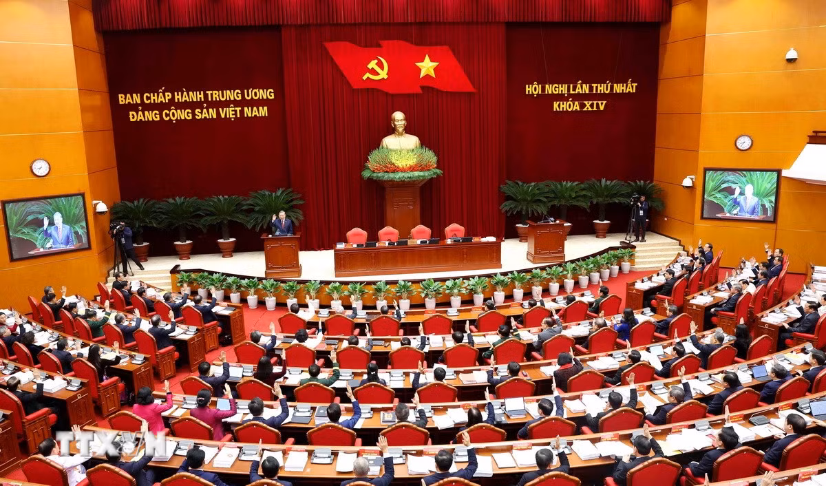 ttxvn-ban-chap-hanh-trung-uong-dang-khoa-xiv-tien-hanh-hoi-nghi-lan-thu-nhat-3.jpg