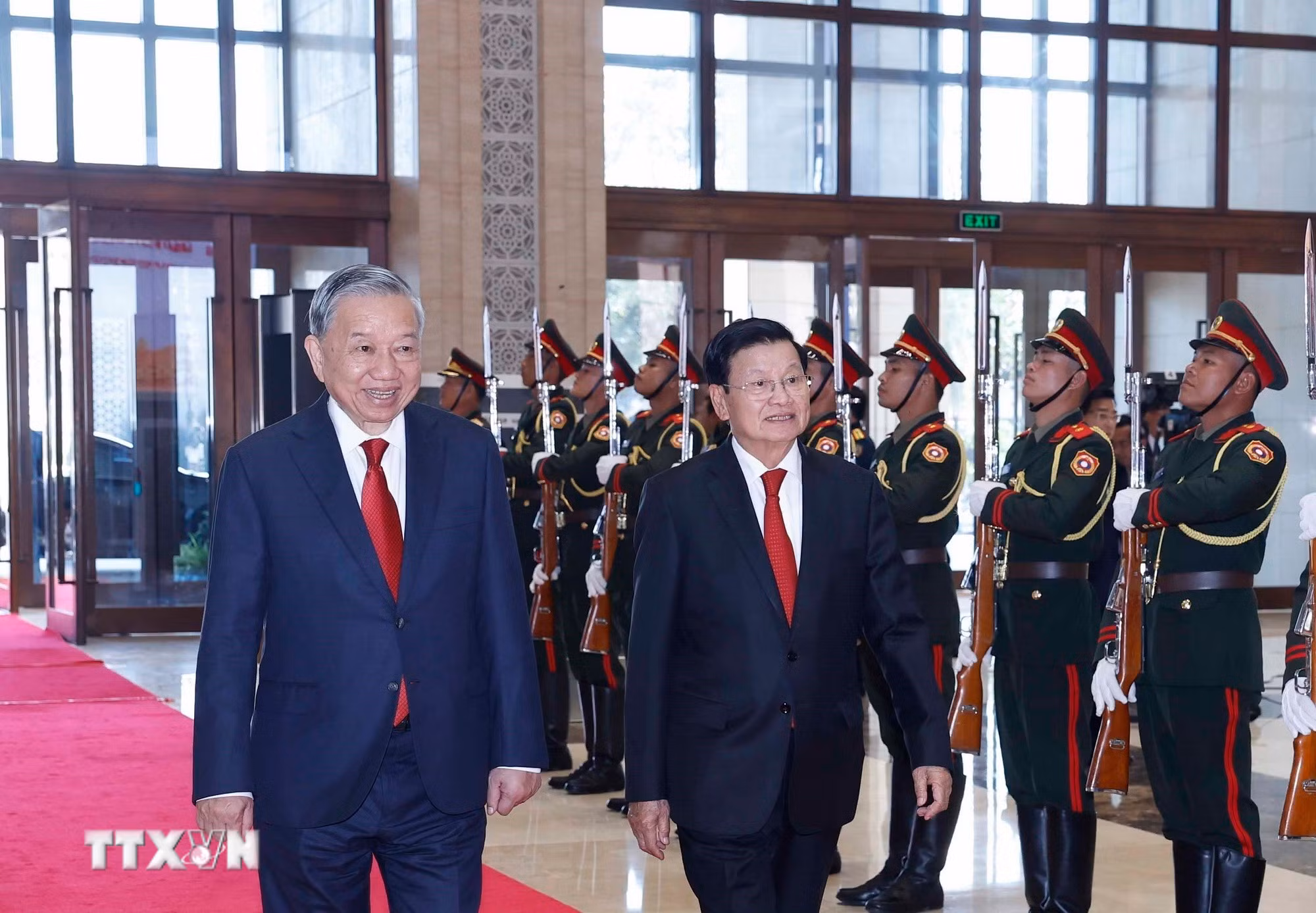 ttxvn-tong-bi-thu-to-lam-va-tong-bi-thu-chu-tich-nuoc-lao-chu-tri-hoi-nghi-thong-bao-ket-qua-dai-hoi-xiv-cua-dang-cong-san-viet-nam-5.jpg