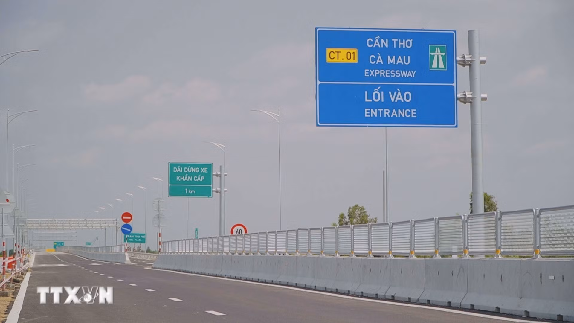 ttxvn-cao-toc-can-tho-ca-mau-2.jpg
