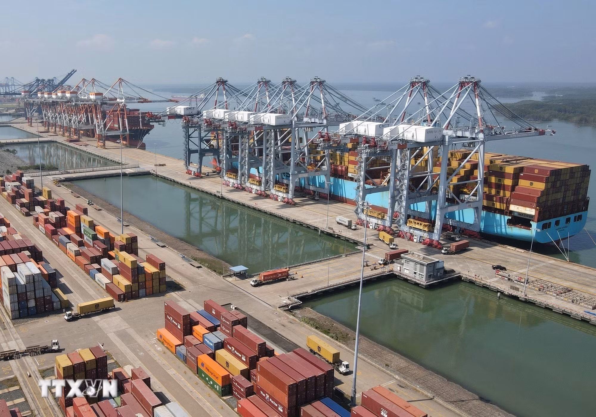 ttxvn-cang-cai-mep.jpg