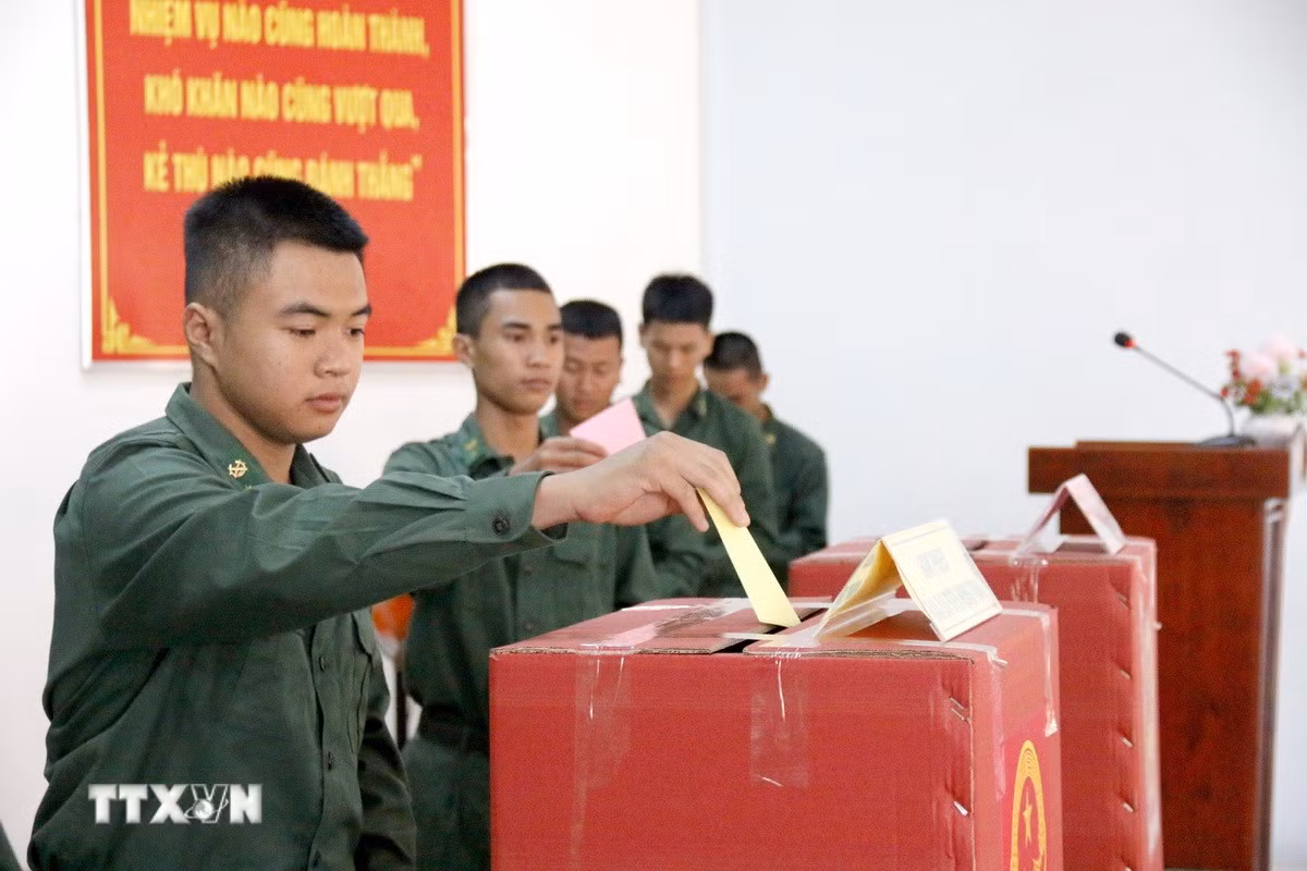 ttxvn-lam-dong-bau-cu-som.jpg